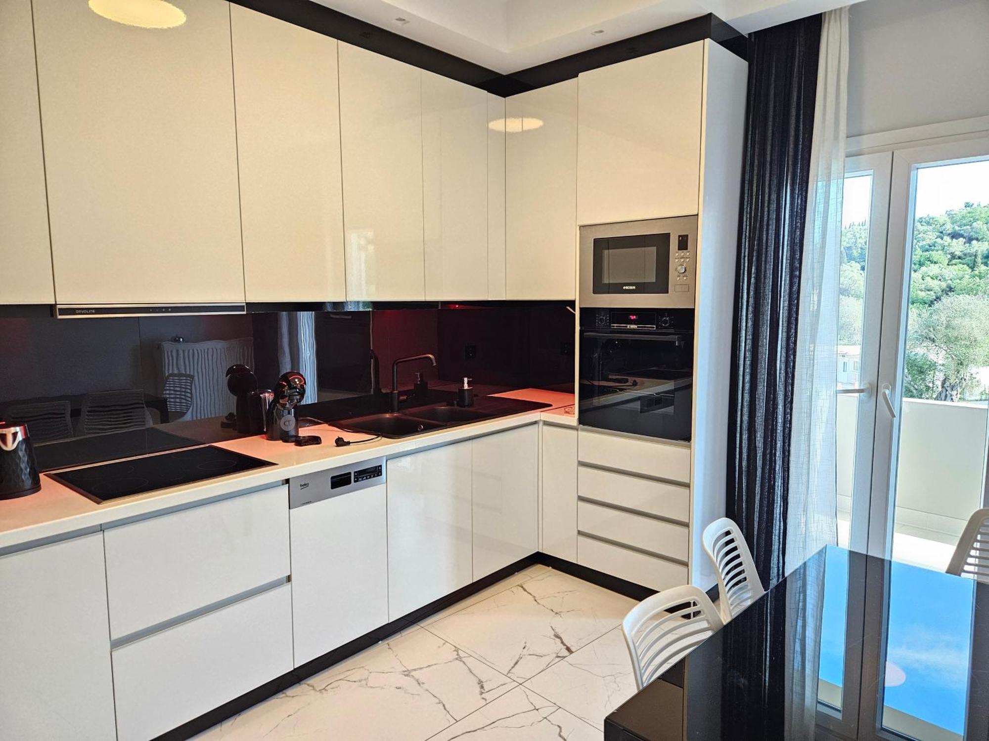 Grey Luxury House Apartment อิปโซส ภายนอก รูปภาพ
