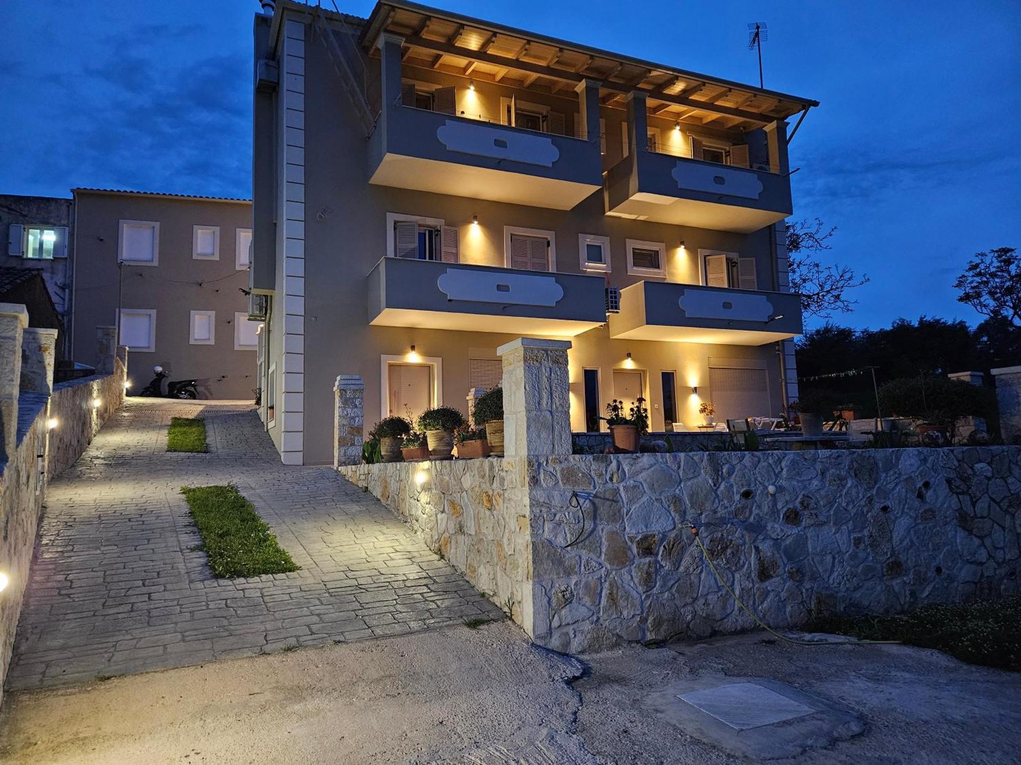Grey Luxury House Apartment อิปโซส ภายนอก รูปภาพ