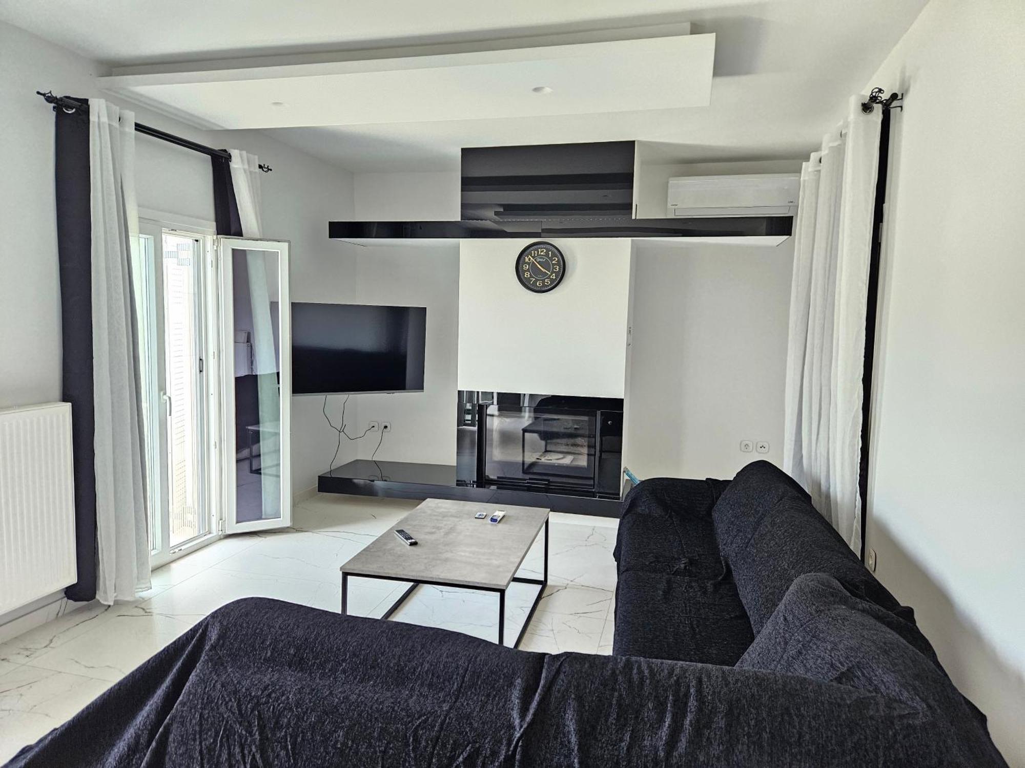 Grey Luxury House Apartment อิปโซส ภายนอก รูปภาพ