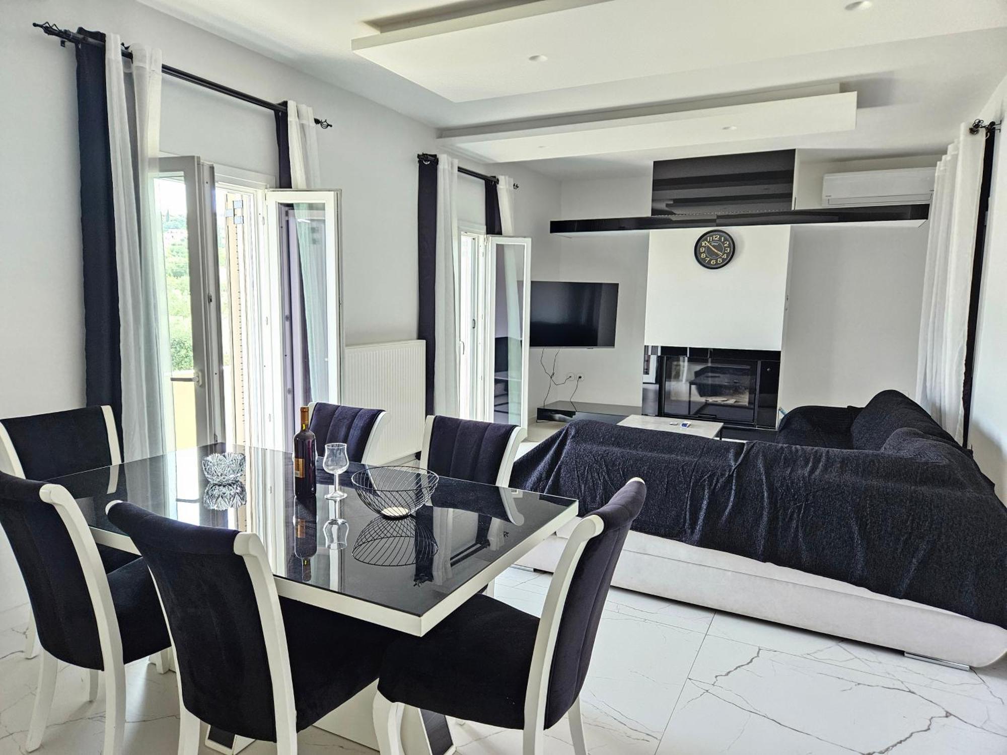 Grey Luxury House Apartment อิปโซส ภายนอก รูปภาพ