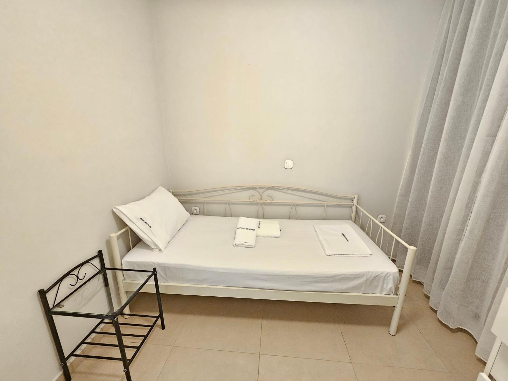 Grey Luxury House Apartment อิปโซส ภายนอก รูปภาพ