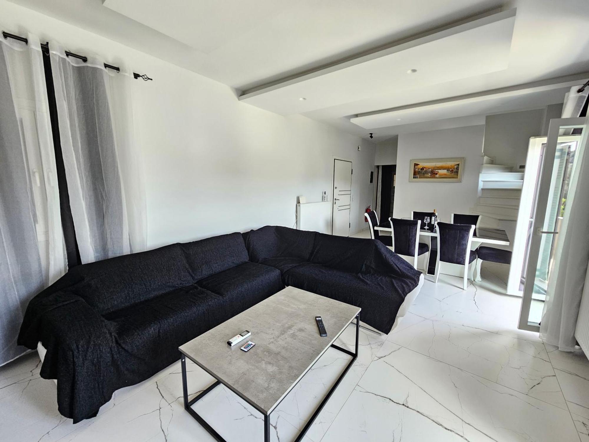 Grey Luxury House Apartment อิปโซส ภายนอก รูปภาพ