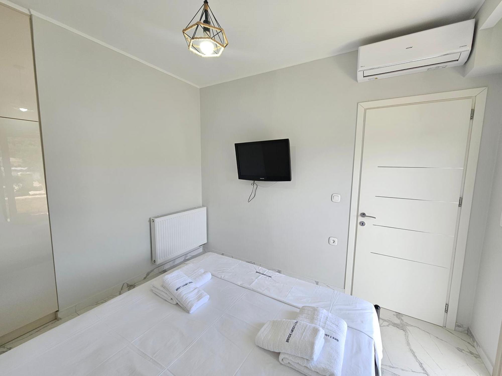 Grey Luxury House Apartment อิปโซส ภายนอก รูปภาพ